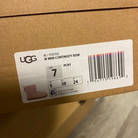 UGG | Mini Continuity Bow Boots In Pink Crystal Size 7 NEW In Box - Picture 8 of 10